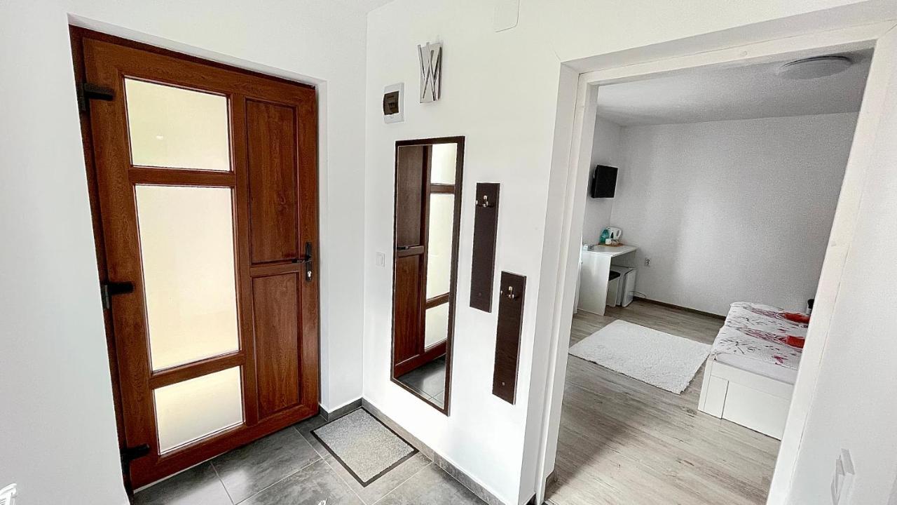 Apartament Linistit / Cozy Apartment Кимпулунг-Молдовенеск Екстер'єр фото